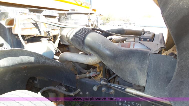 image for item J8987 2005 Blue Bird Vision school bus