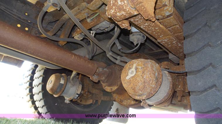 image for item J8987 2005 Blue Bird Vision school bus