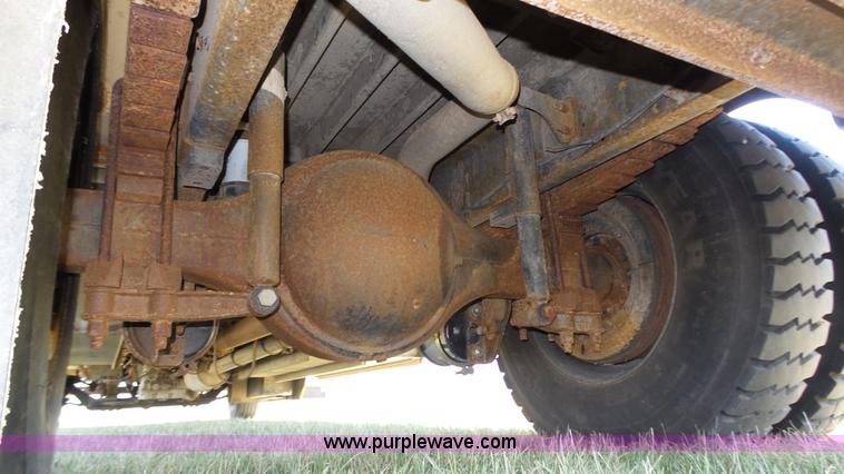 image for item J8987 2005 Blue Bird Vision school bus