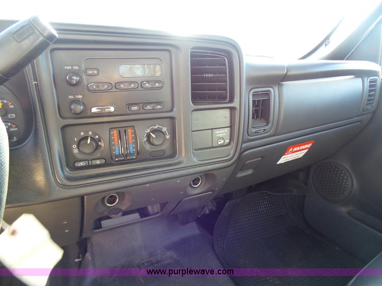 image for item K1316 2006 Chevrolet Silverado 2500HD pickup truck