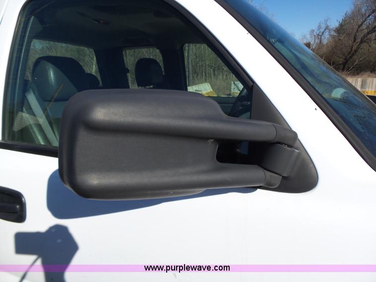 image for item K1316 2006 Chevrolet Silverado 2500HD pickup truck