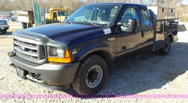 image for item K1317 2001 Ford F250 Super Duty SuperCab utility truck