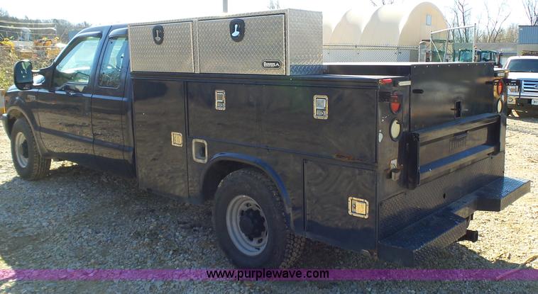 image for item K1317 2001 Ford F250 Super Duty SuperCab utility truck