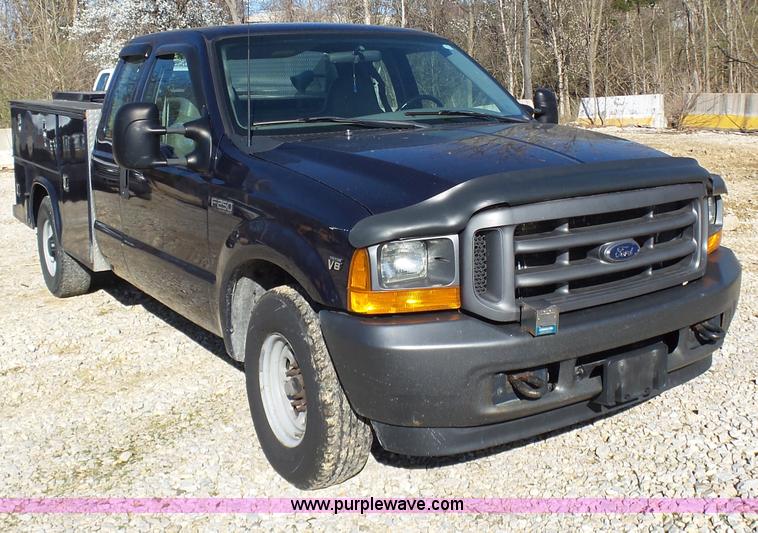 image for item K1317 2001 Ford F250 Super Duty SuperCab utility truck