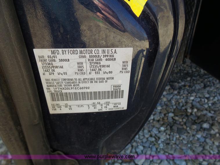 image for item K1317 2001 Ford F250 Super Duty SuperCab utility truck