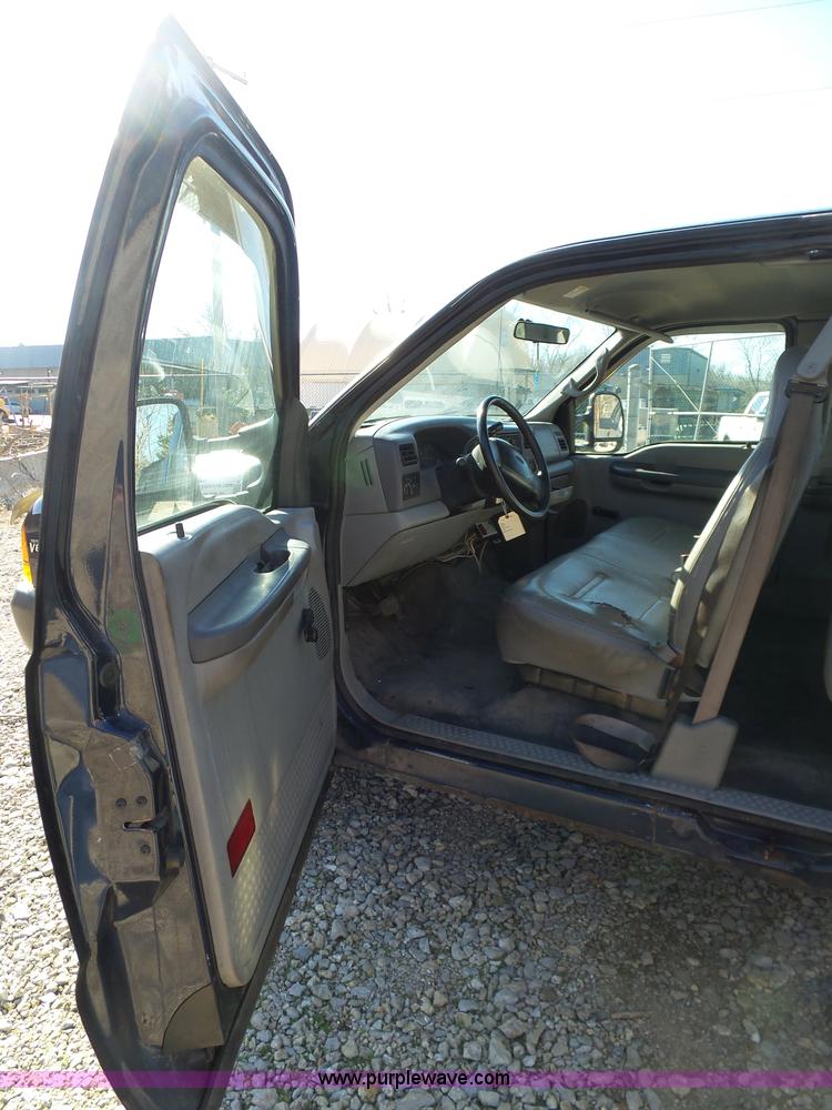 image for item K1317 2001 Ford F250 Super Duty SuperCab utility truck