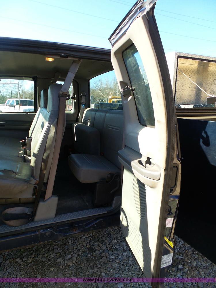 image for item K1317 2001 Ford F250 Super Duty SuperCab utility truck