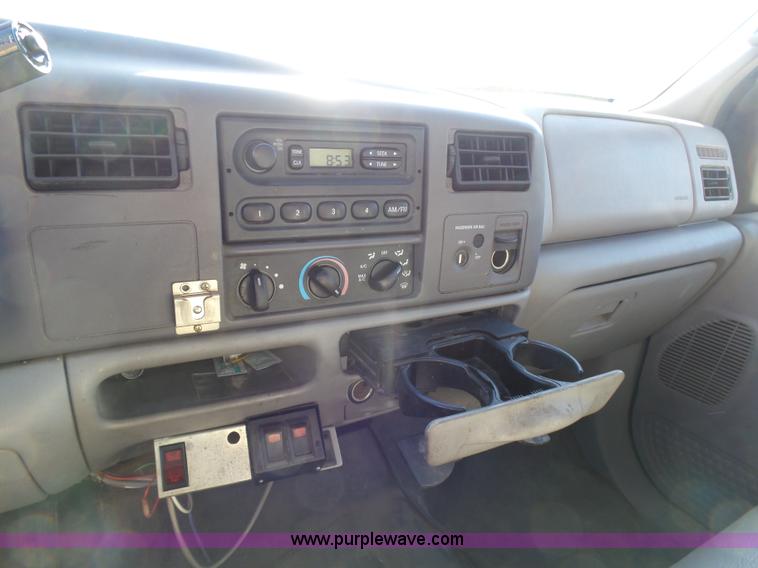 image for item K1317 2001 Ford F250 Super Duty SuperCab utility truck