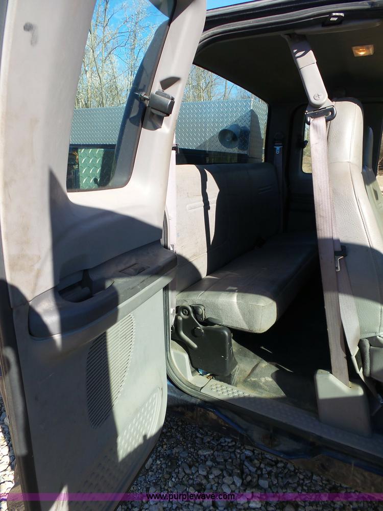 image for item K1317 2001 Ford F250 Super Duty SuperCab utility truck