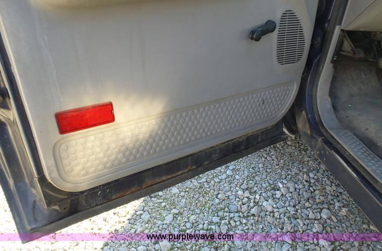 image for item K1317 2001 Ford F250 Super Duty SuperCab utility truck