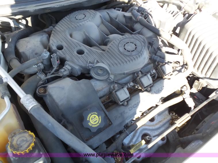 image for item K1319 2004 Dodge Stratus SE