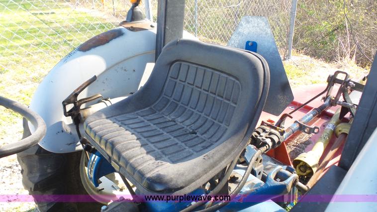 image for item K4613 1988 Ford 2910 tractor