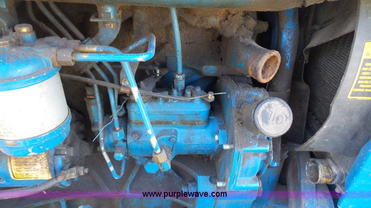 image for item K4613 1988 Ford 2910 tractor