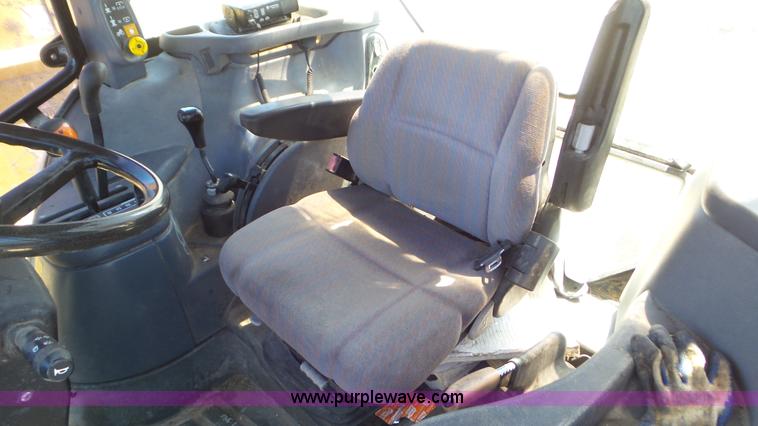 image for item K5203 2002 New Holland TS110 MFWD tractor