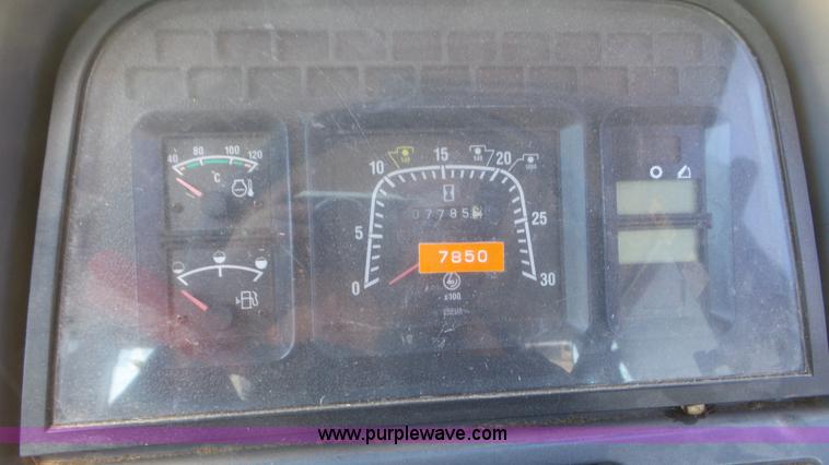 image for item K5203 2002 New Holland TS110 MFWD tractor