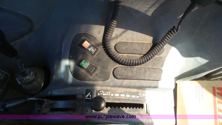 image for item K5203 2002 New Holland TS110 MFWD tractor