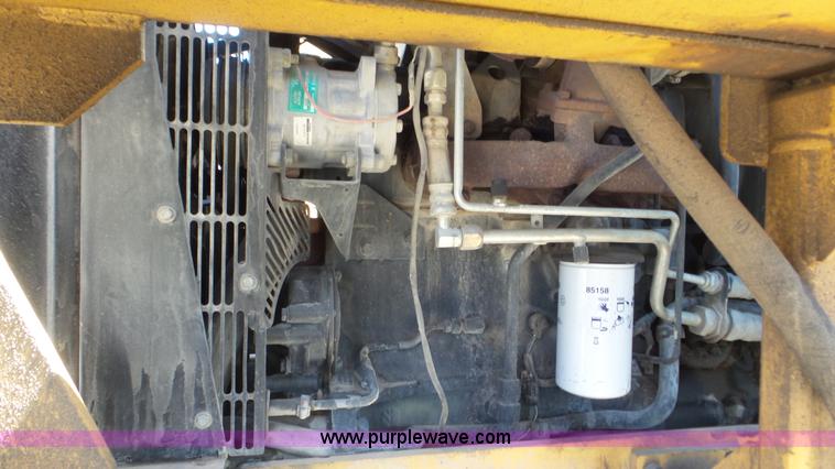 image for item K5203 2002 New Holland TS110 MFWD tractor