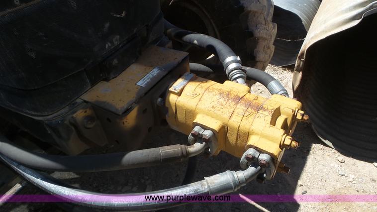 image for item K5203 2002 New Holland TS110 MFWD tractor