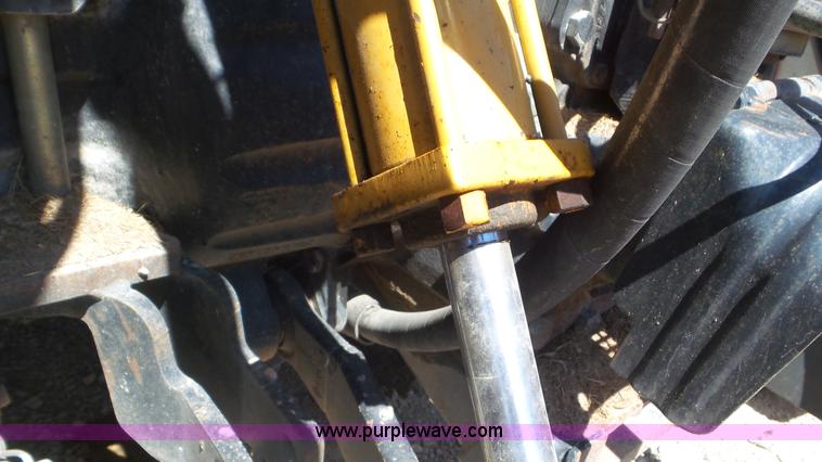 image for item K5203 2002 New Holland TS110 MFWD tractor