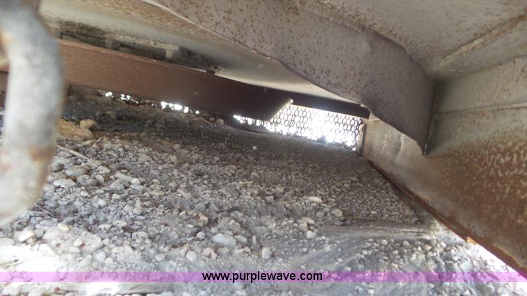 image for item K5203 2002 New Holland TS110 MFWD tractor