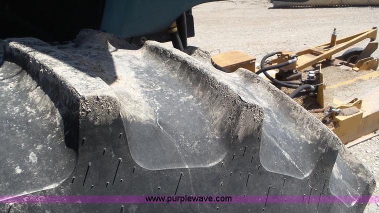 image for item K5203 2002 New Holland TS110 MFWD tractor