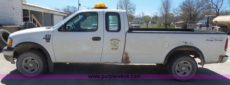 image for item K5204 2003 Ford F150 SuperCab pickup truck