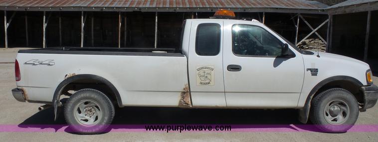 image for item K5204 2003 Ford F150 SuperCab pickup truck