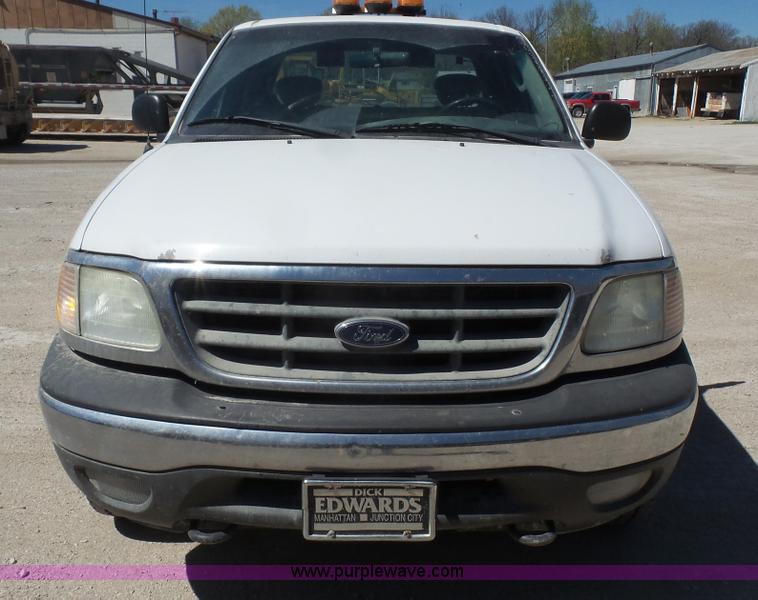 image for item K5204 2003 Ford F150 SuperCab pickup truck