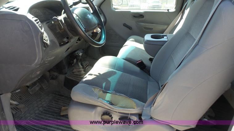 image for item K5204 2003 Ford F150 SuperCab pickup truck