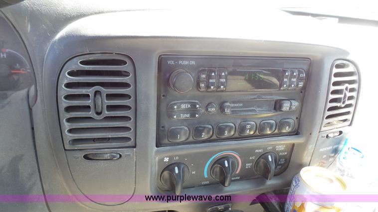 image for item K5204 2003 Ford F150 SuperCab pickup truck