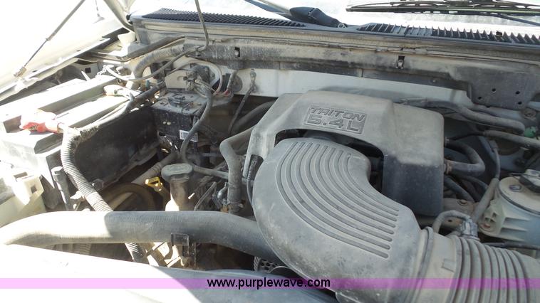 image for item K5204 2003 Ford F150 SuperCab pickup truck