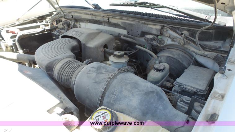 image for item K5204 2003 Ford F150 SuperCab pickup truck