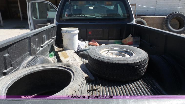 image for item K5204 2003 Ford F150 SuperCab pickup truck