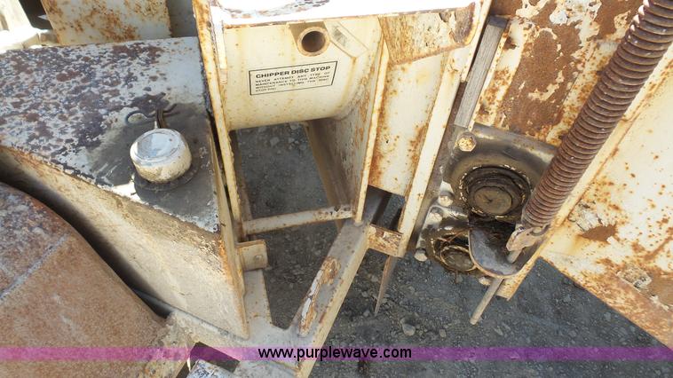 image for item K5205 Brush Bandit 200T chipper