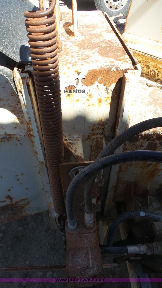 image for item K5205 Brush Bandit 200T chipper