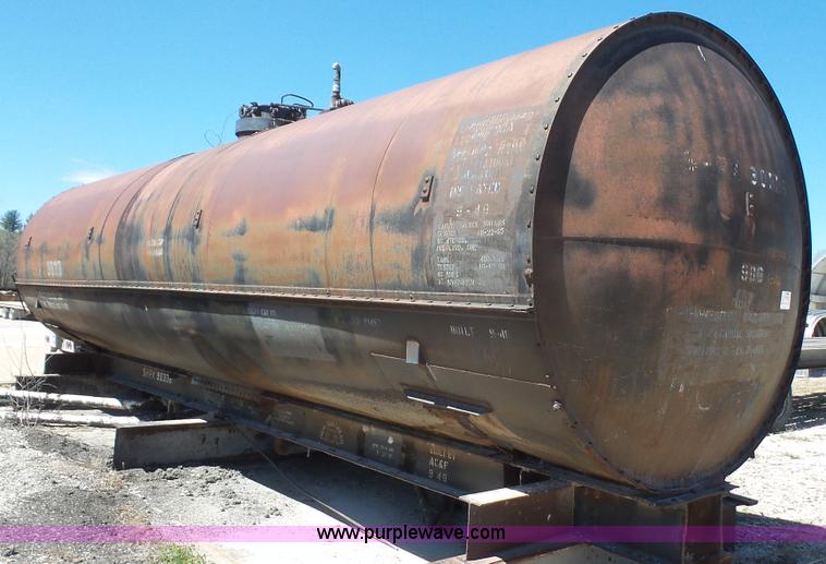 image for item K5232 Railroad car tank