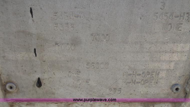 image for item K5233 1971 Trailmobile tank trailer