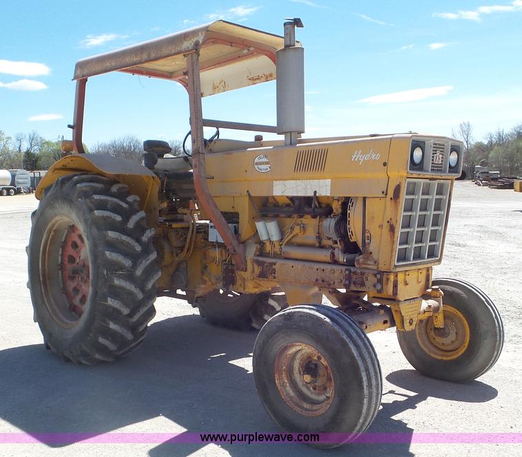 image for item K5234 1973 International 1066 tractor