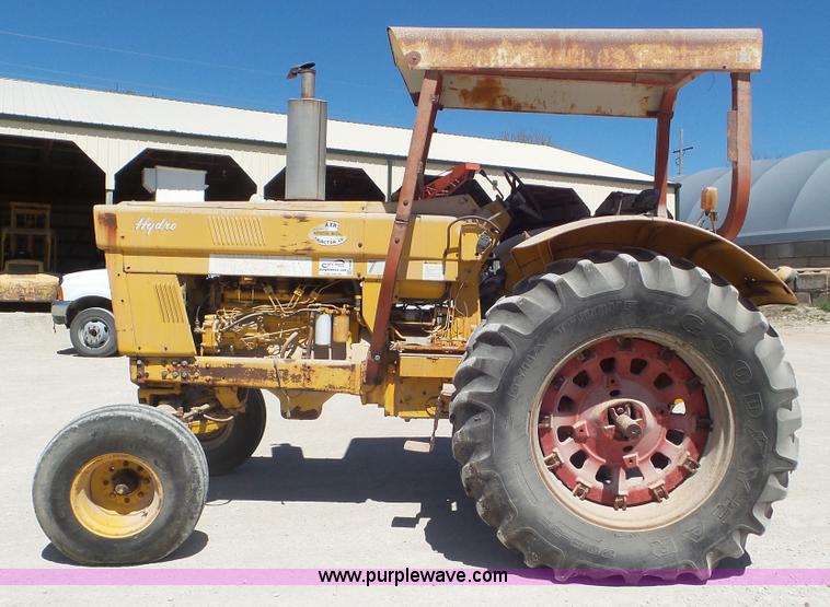 image for item K5234 1973 International 1066 tractor