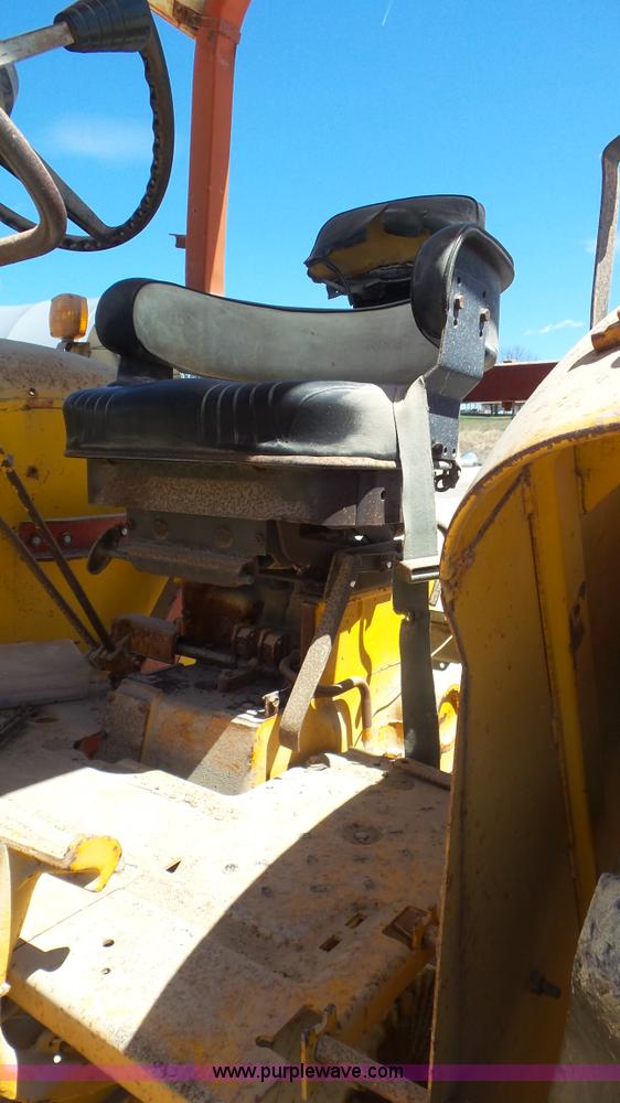 image for item K5234 1973 International 1066 tractor