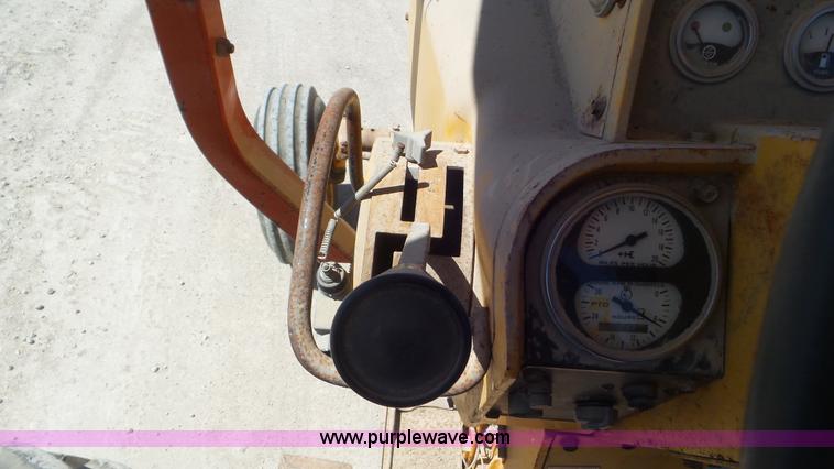 image for item K5234 1973 International 1066 tractor