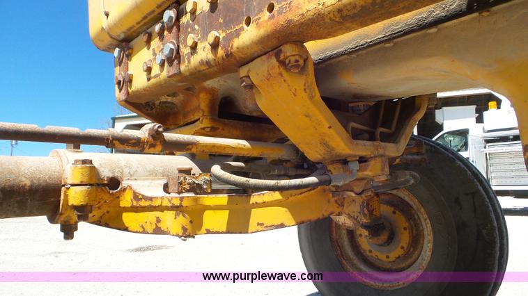 image for item K5234 1973 International 1066 tractor