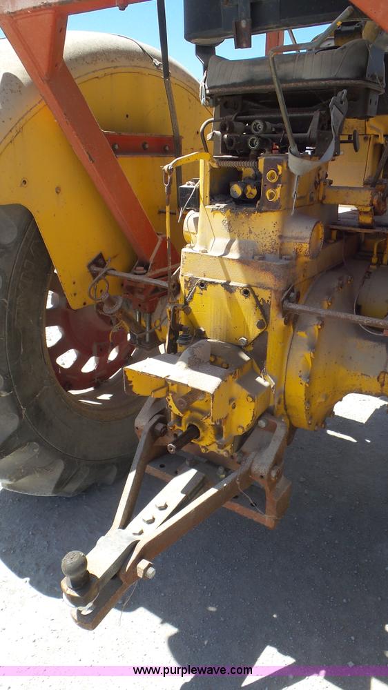 image for item K5234 1973 International 1066 tractor