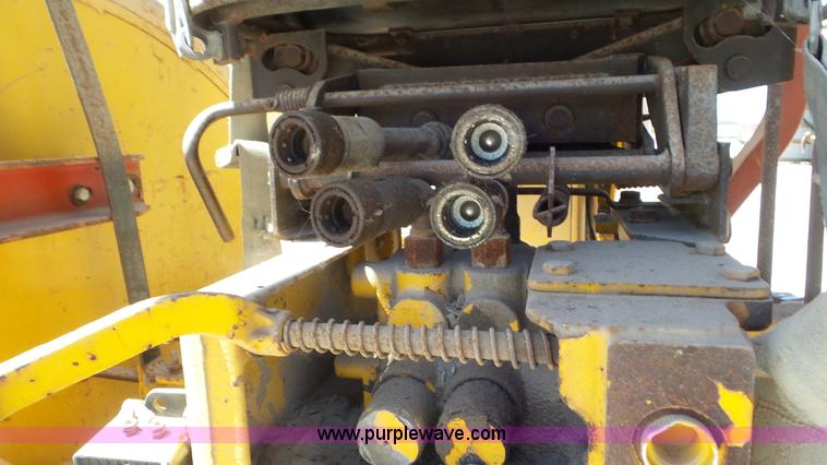 image for item K5234 1973 International 1066 tractor