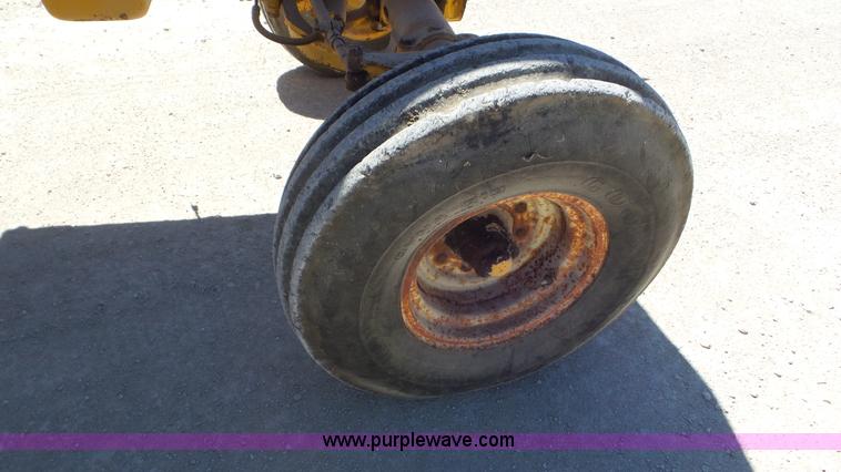 image for item K5234 1973 International 1066 tractor