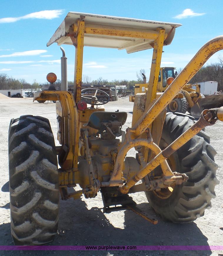 image for item K5235 1977 Ford 5600 Special tractor