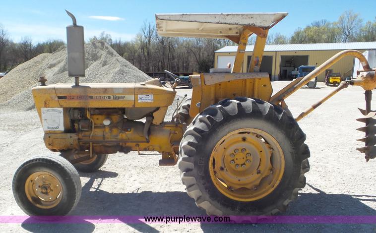 image for item K5235 1977 Ford 5600 Special tractor