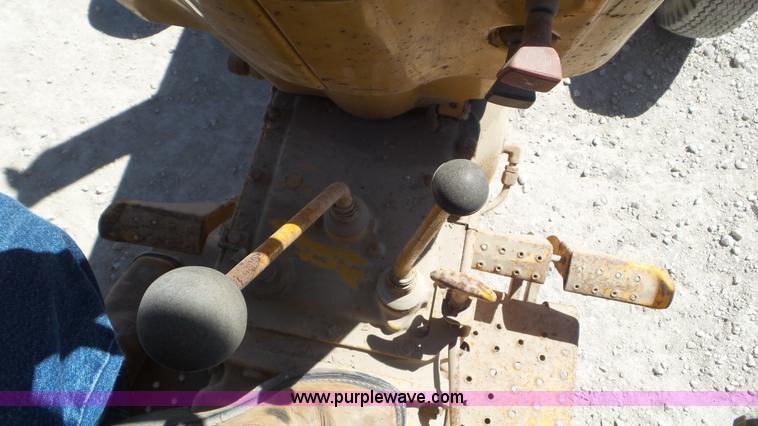 image for item K5235 1977 Ford 5600 Special tractor