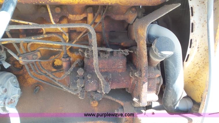 image for item K5235 1977 Ford 5600 Special tractor