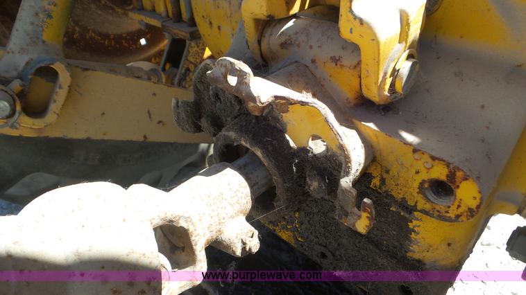 image for item K5235 1977 Ford 5600 Special tractor